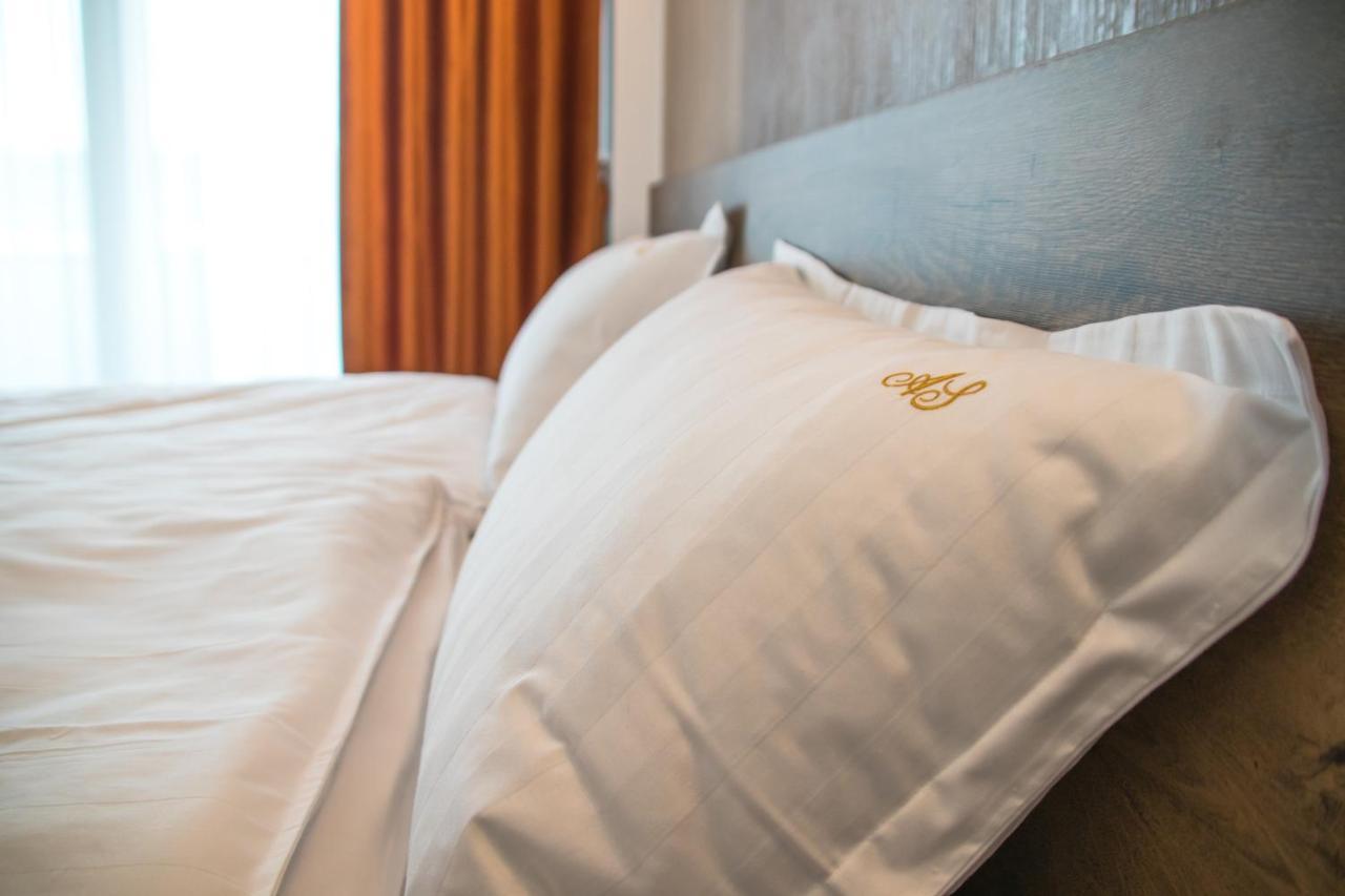 Hotel Angel Sofia Fălticeni Esterno foto