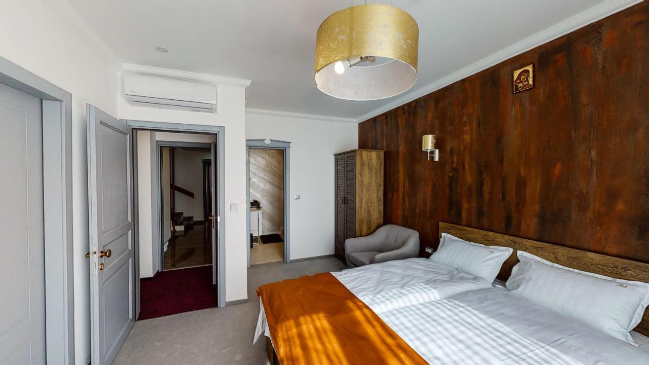 Hotel Angel Sofia Fălticeni Esterno foto